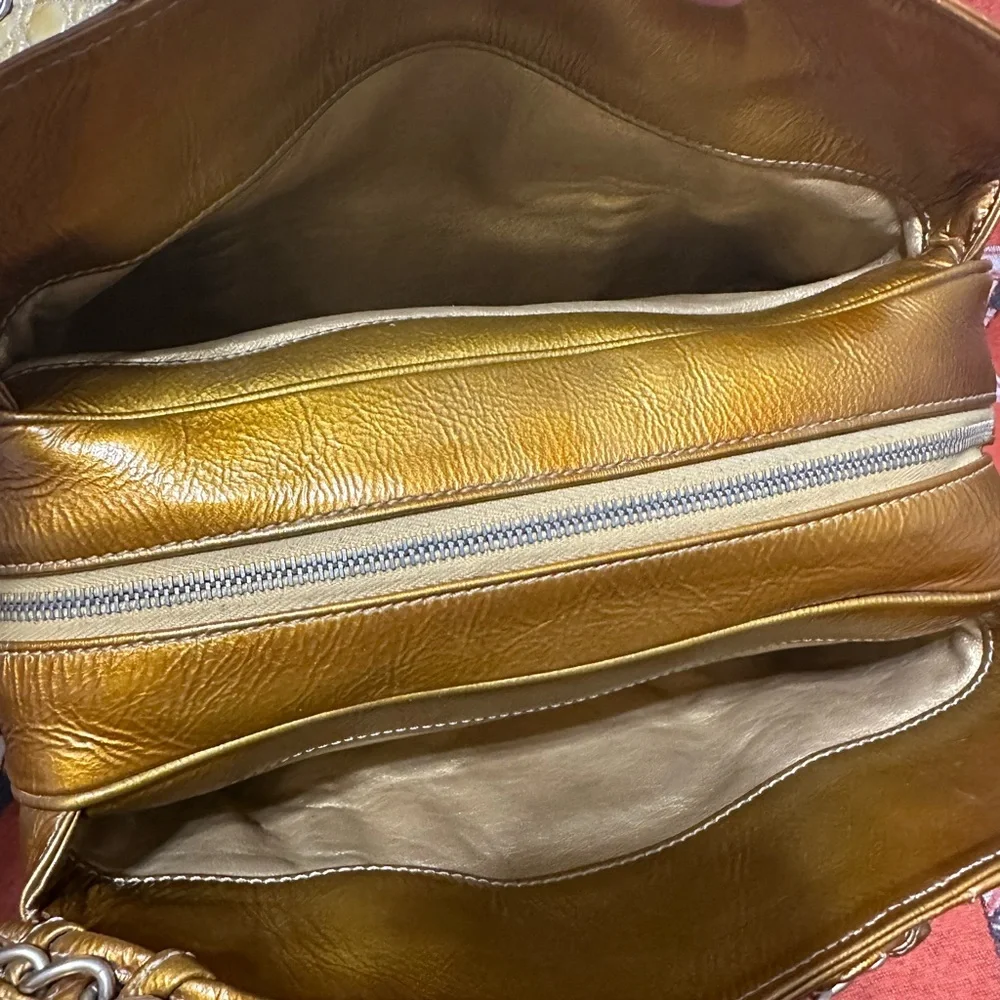 CHANEL ❤️🌟11372068 METTALIC GOLD BOWLING BAG W/ LEATHER LINED INTERIOR⭐️ - Picture 9 of 14